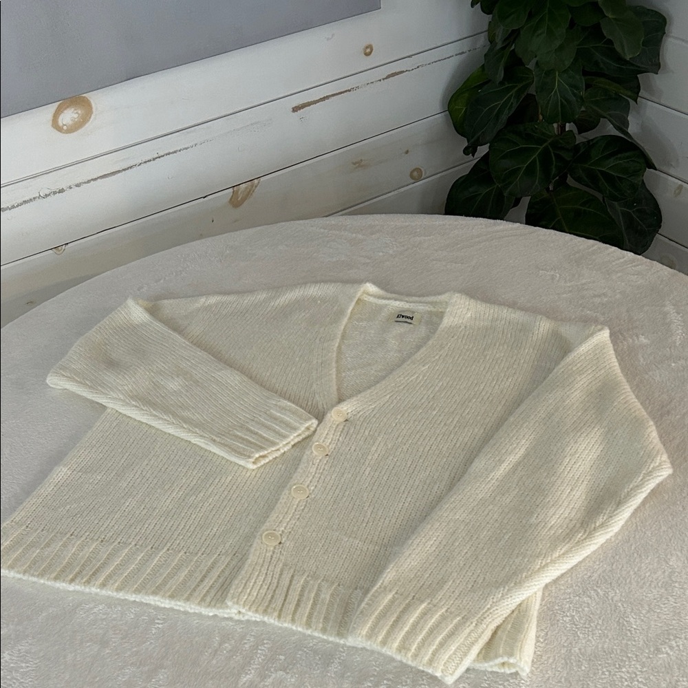Elwood Mohair/Wool Blend Women's White Cardigan Sweater. - Picture 5 of 11
